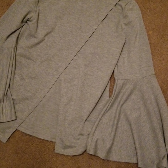 NWT Godshield turtleneck top w/bell sleeves Sz. M - Picture 6 of 7